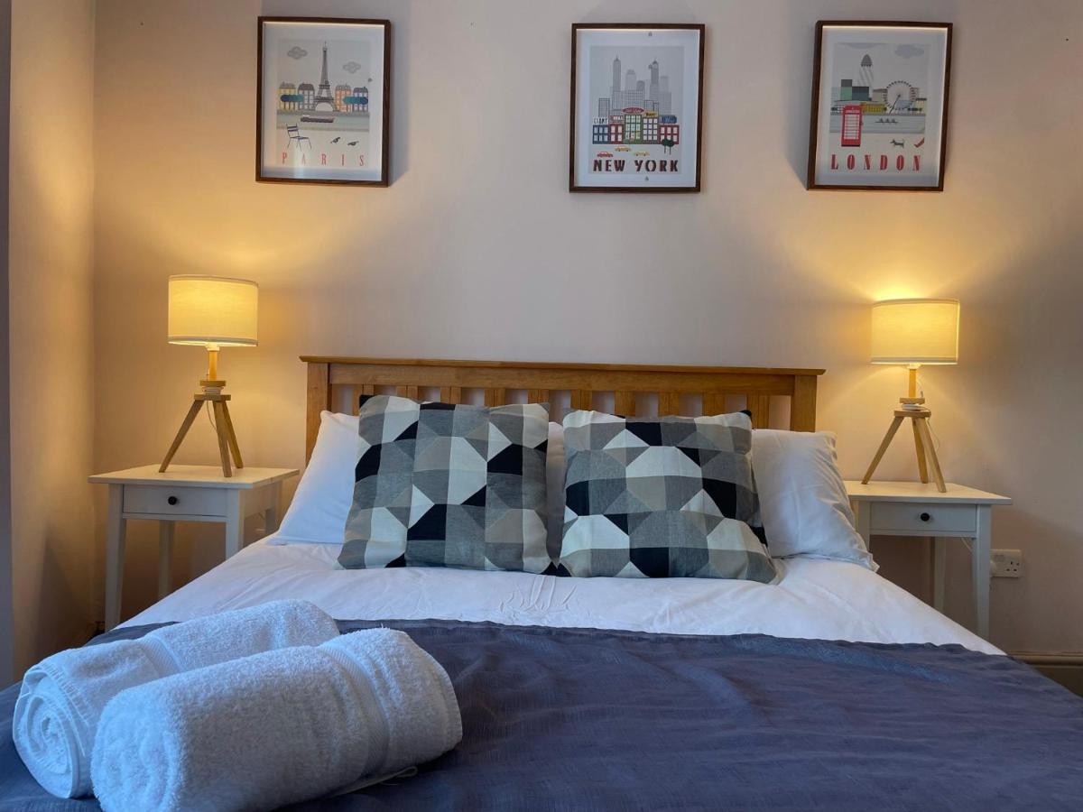 לונדון 43 Kimberly Road Apartment מראה חיצוני תמונה