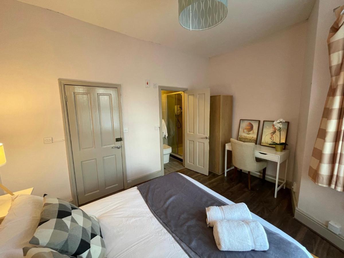 לונדון 43 Kimberly Road Apartment מראה חיצוני תמונה
